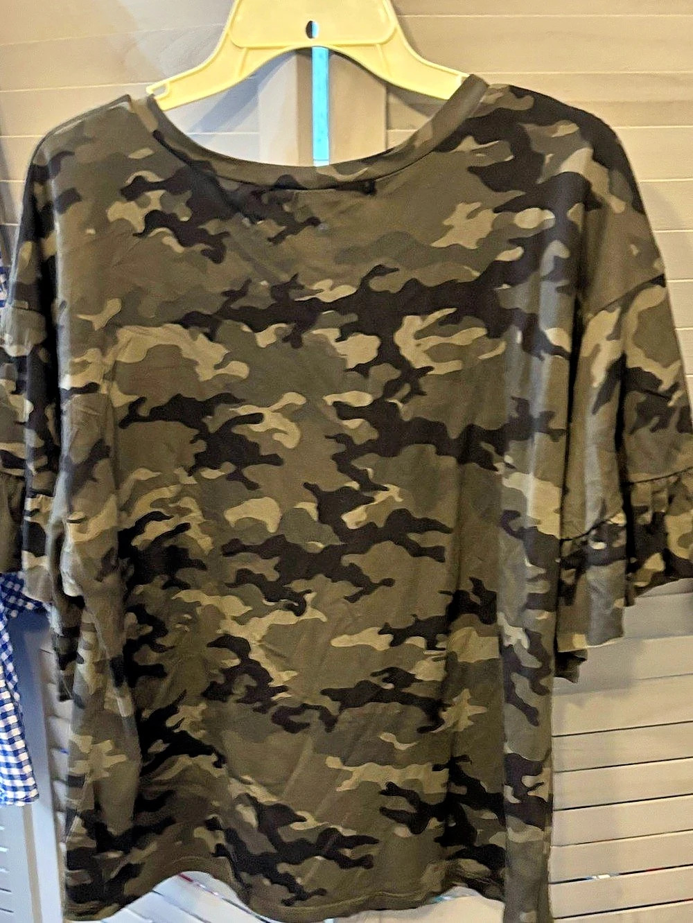 Free People Camo Ruffle Sleeve Top in Green & Brown Like New